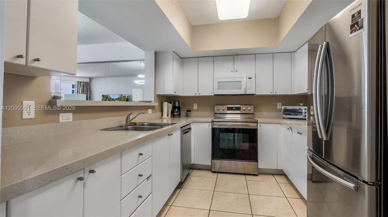17375 Collins Ave, Unit 2305, Sunny Isles Beach, FL 33160 Photo