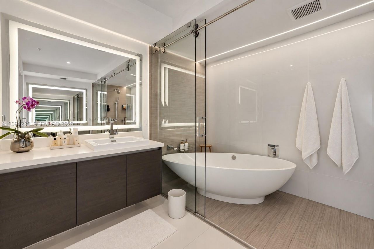 330 Sunny Isles Blvd , Unit 5-701, Sunny Isles Beach, FL 33160 Photo
