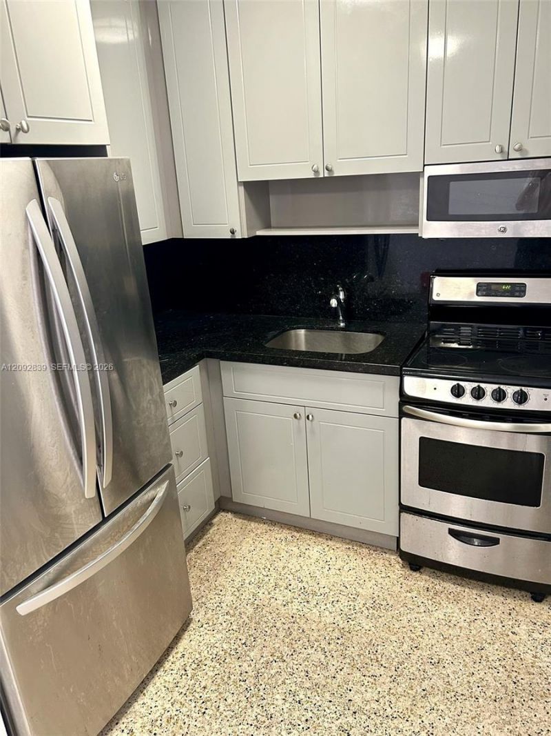 1590 NE 118th St , Unit 1, Miami, FL 33161 Photo