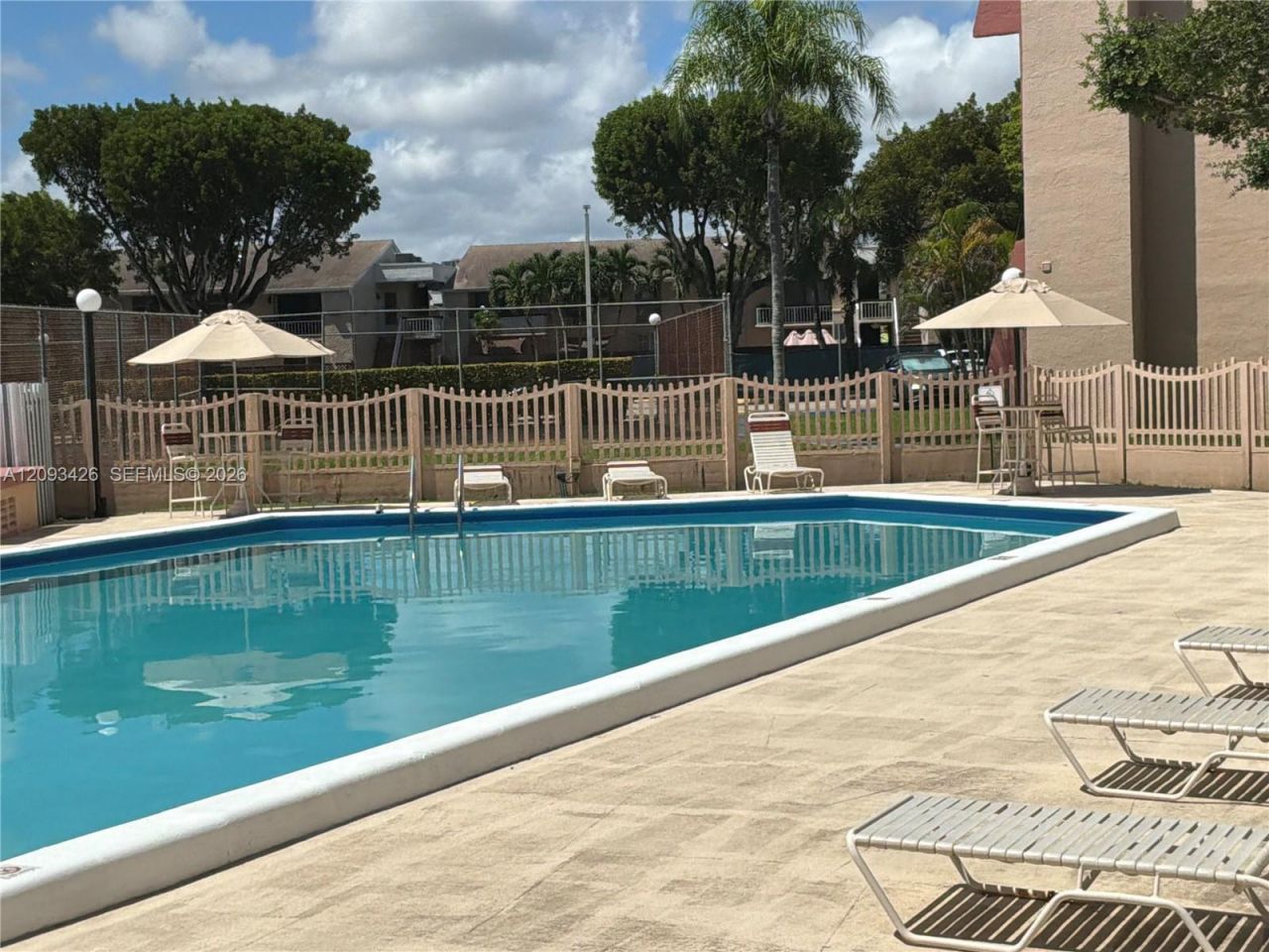 13715 Kendale Lakes Cir, Unit A-107, Miami, FL 33183 Photo