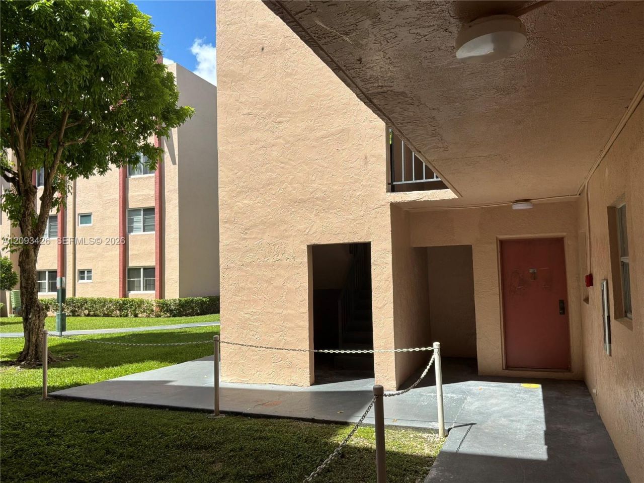 13715 Kendale Lakes Cir, Unit A-107, Miami, FL 33183 Photo