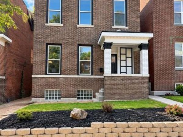 3467 Giles Avenue, St Louis, MO 63116