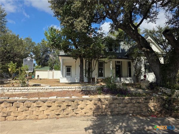 620 S Main Street , Belton, TX 76513