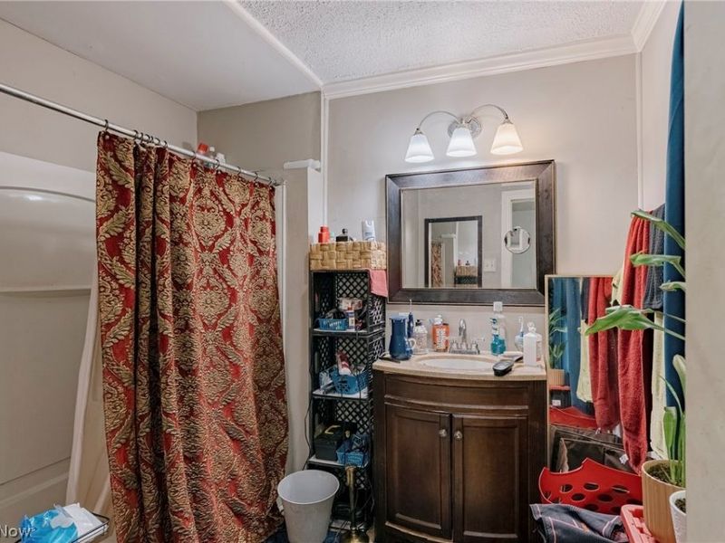 14012 Christine Avenue, Cleveland, OH 44105 Photo 18