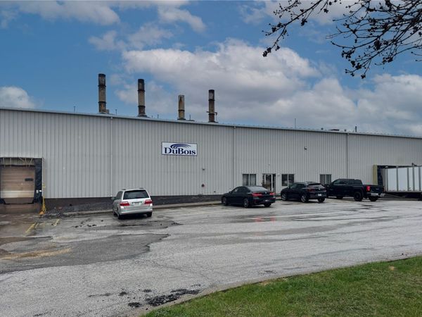 330 N 16th Avenue , Eldridge, IA 52748