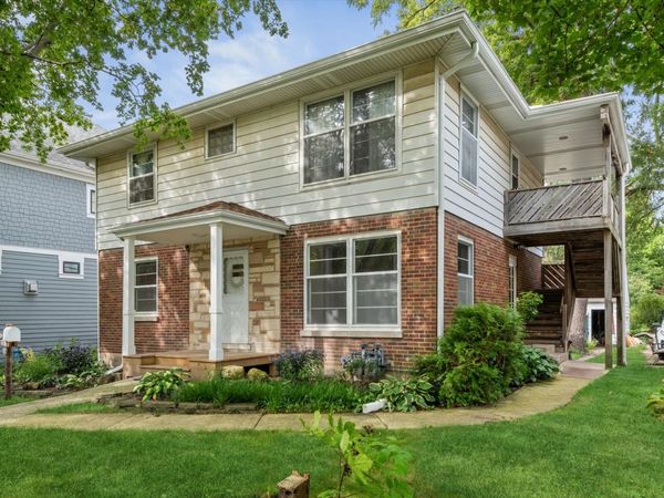 215 N Mill Street , Naperville, IL 60540