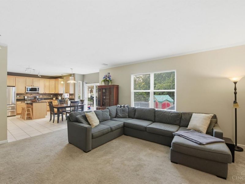 884 Ellery Drive, Union Township, OH 45245 Photo 6