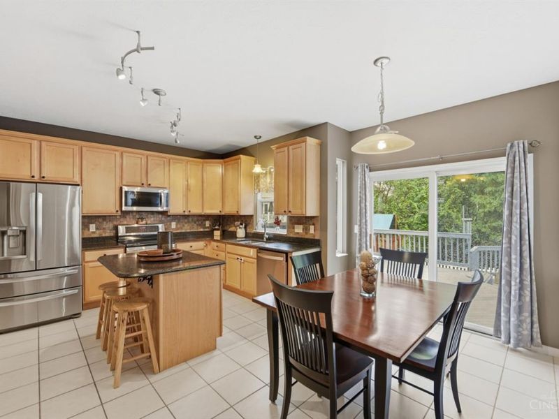 884 Ellery Drive, Union Township, OH 45245 Photo 8