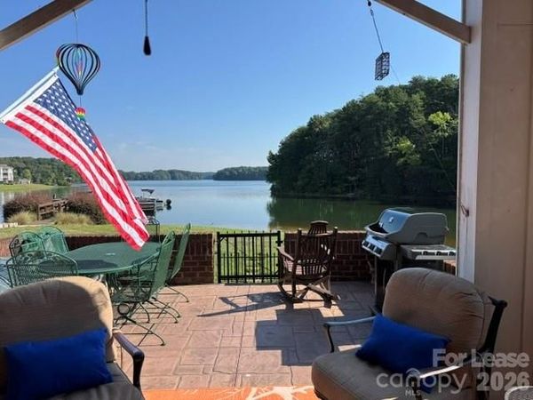 860 Jetton Street, Unit 64, Davidson, NC 28036