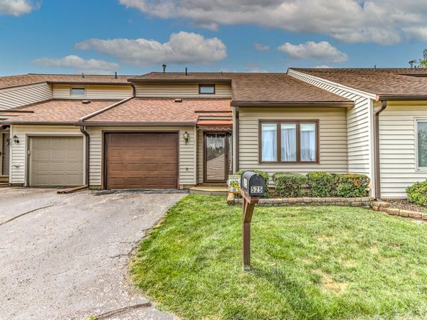 525 Dillon DR , Vinton, VA 24179
