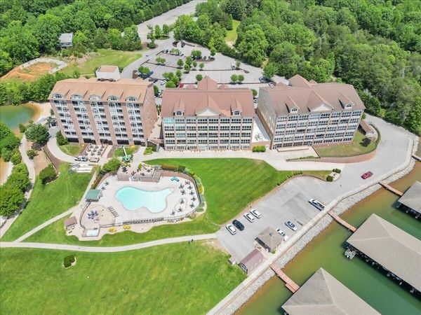 1273 Graves Harbor TRL , Unit 312, Huddleston, VA 24104