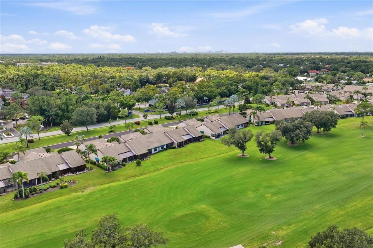 6089 Clubside Drive , Unit 7686, Sarasota, FL 34243 Photo