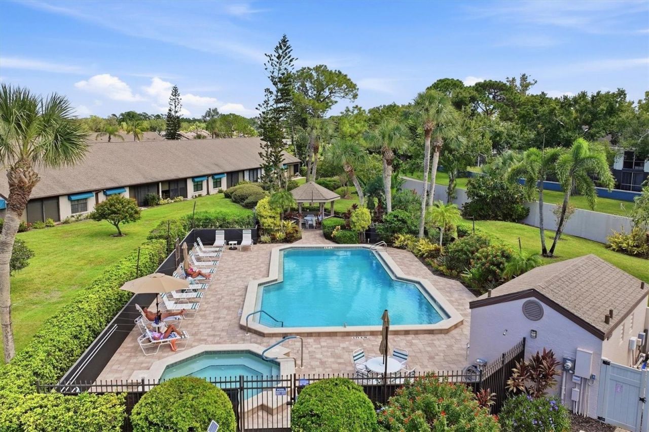 6089 Clubside Drive , Unit 7686, Sarasota, FL 34243 Photo