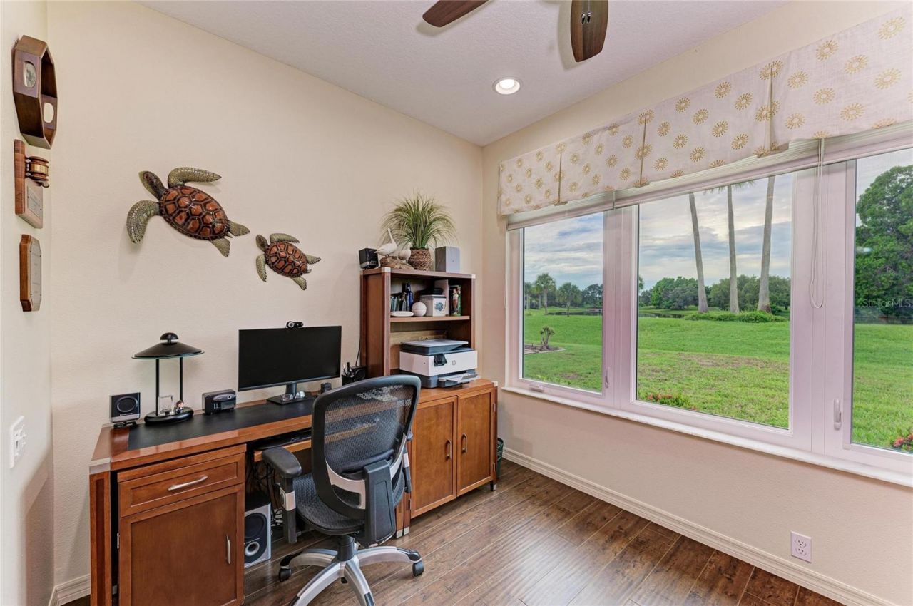 6635 Oakbrooke Circle, Bradenton, FL 34202 Photo