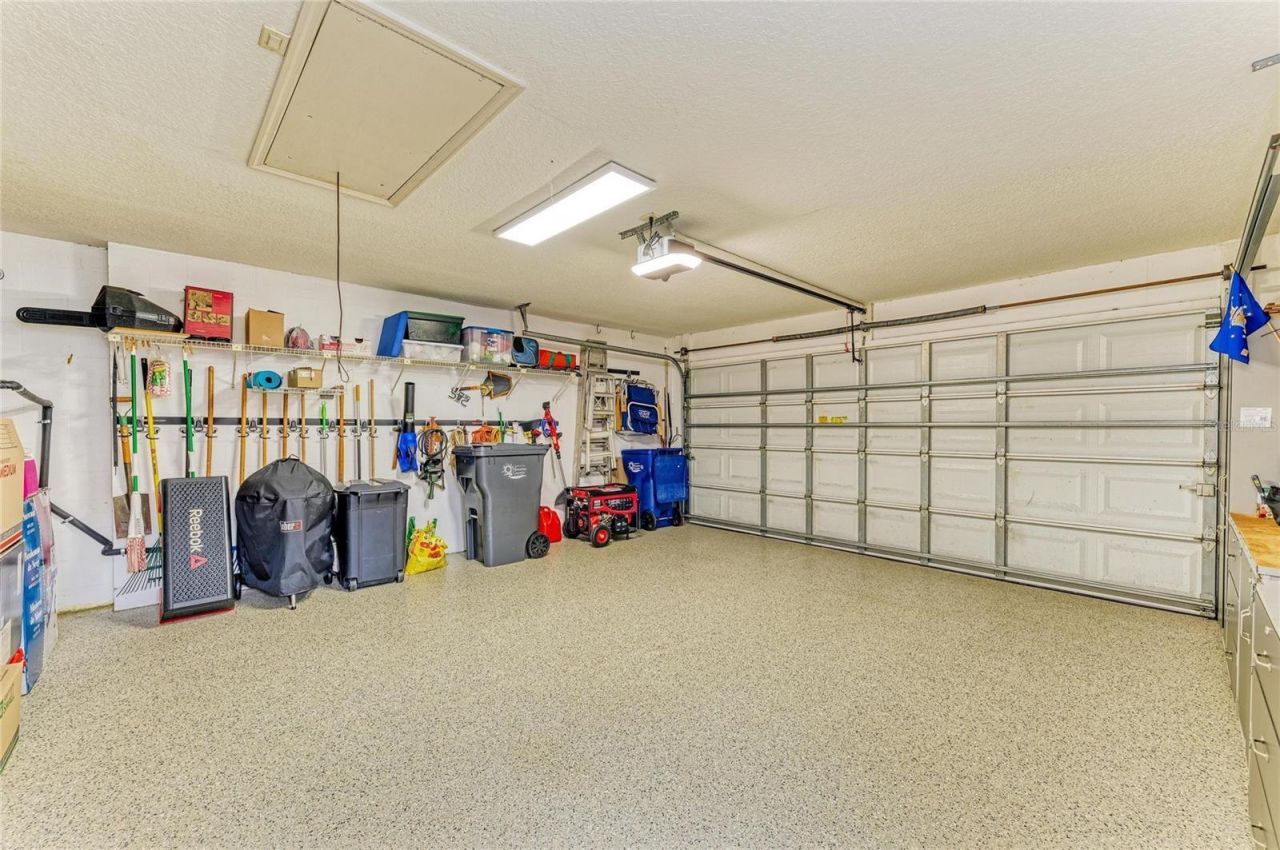 6635 Oakbrooke Circle, Bradenton, FL 34202 Photo