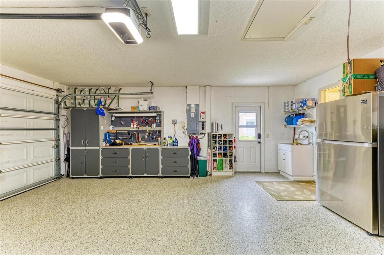 6635 Oakbrooke Circle, Bradenton, FL 34202 Photo