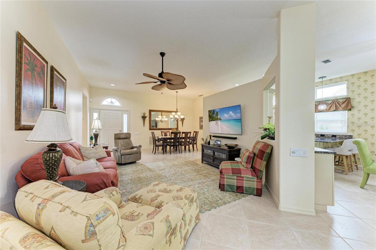 6635 Oakbrooke Circle, Bradenton, FL 34202 Photo
