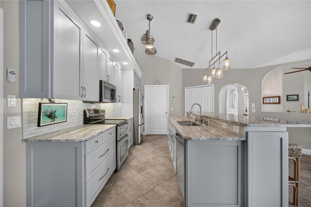 18345 Hottelet Circle , Port Charlotte, FL 33948 Photo