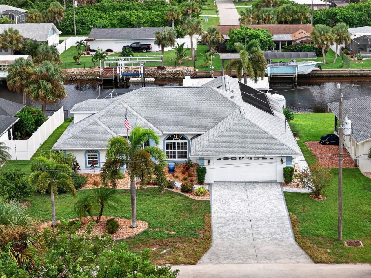 18345 Hottelet Circle , Port Charlotte, FL 33948 Photo
