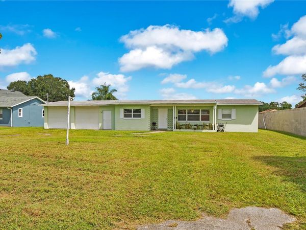 5701 PADGETT CIRCLE , ORLANDO, FL 32839