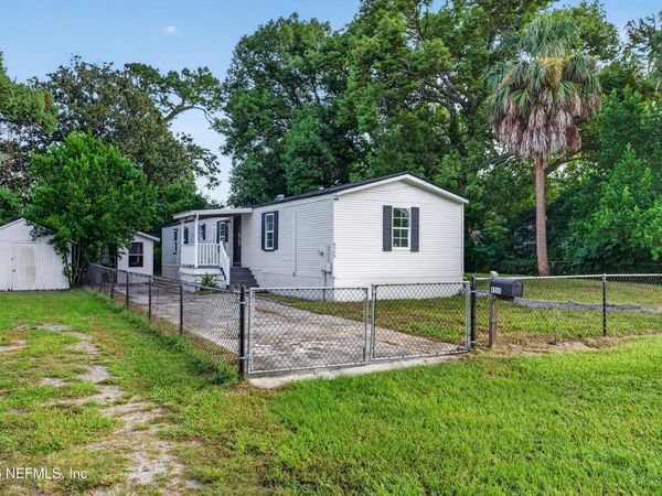 4565 APPLETON Avenue, Jacksonville, FL 32210