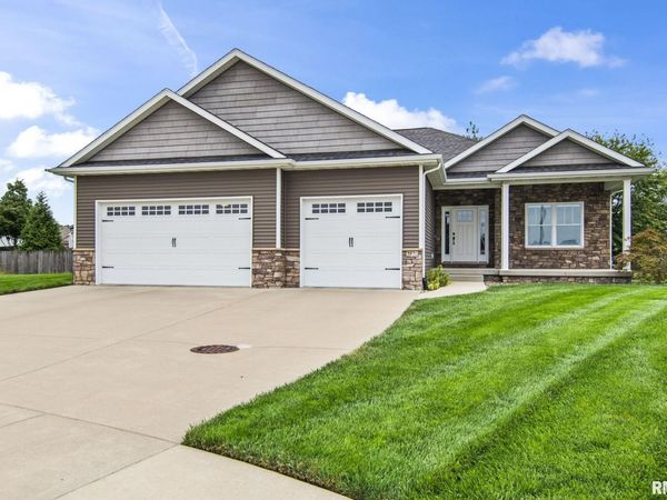 2820 Whiteside Place, Springfield, IL 62711