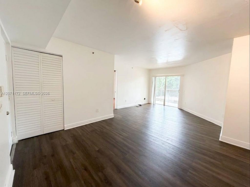 470 S Park Rd , Unit 7-207, Hollywood, FL 33021 Photo