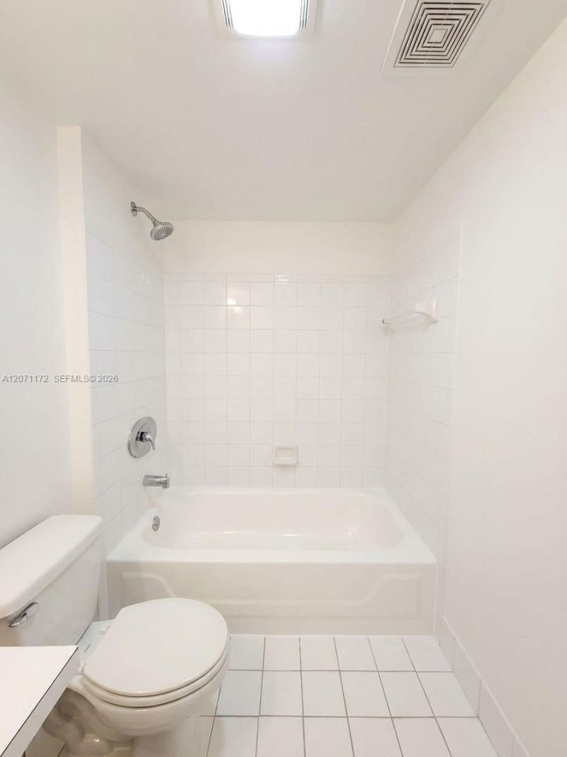 470 S Park Rd , Unit 7-207, Hollywood, FL 33021 Photo