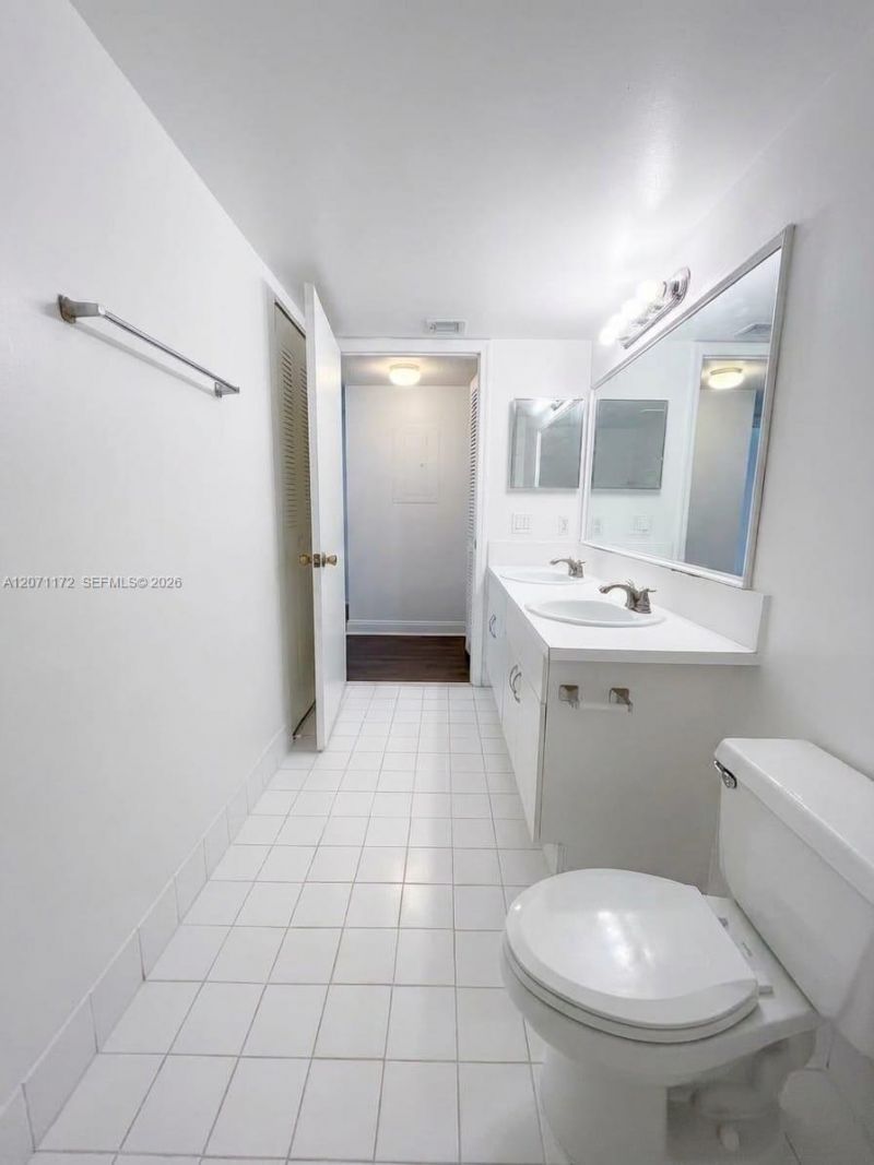 470 S Park Rd , Unit 7-207, Hollywood, FL 33021 Photo