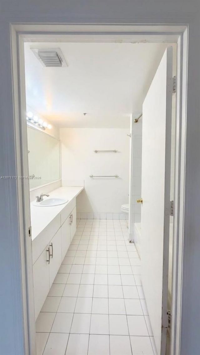 470 S Park Rd , Unit 7-207, Hollywood, FL 33021 Photo