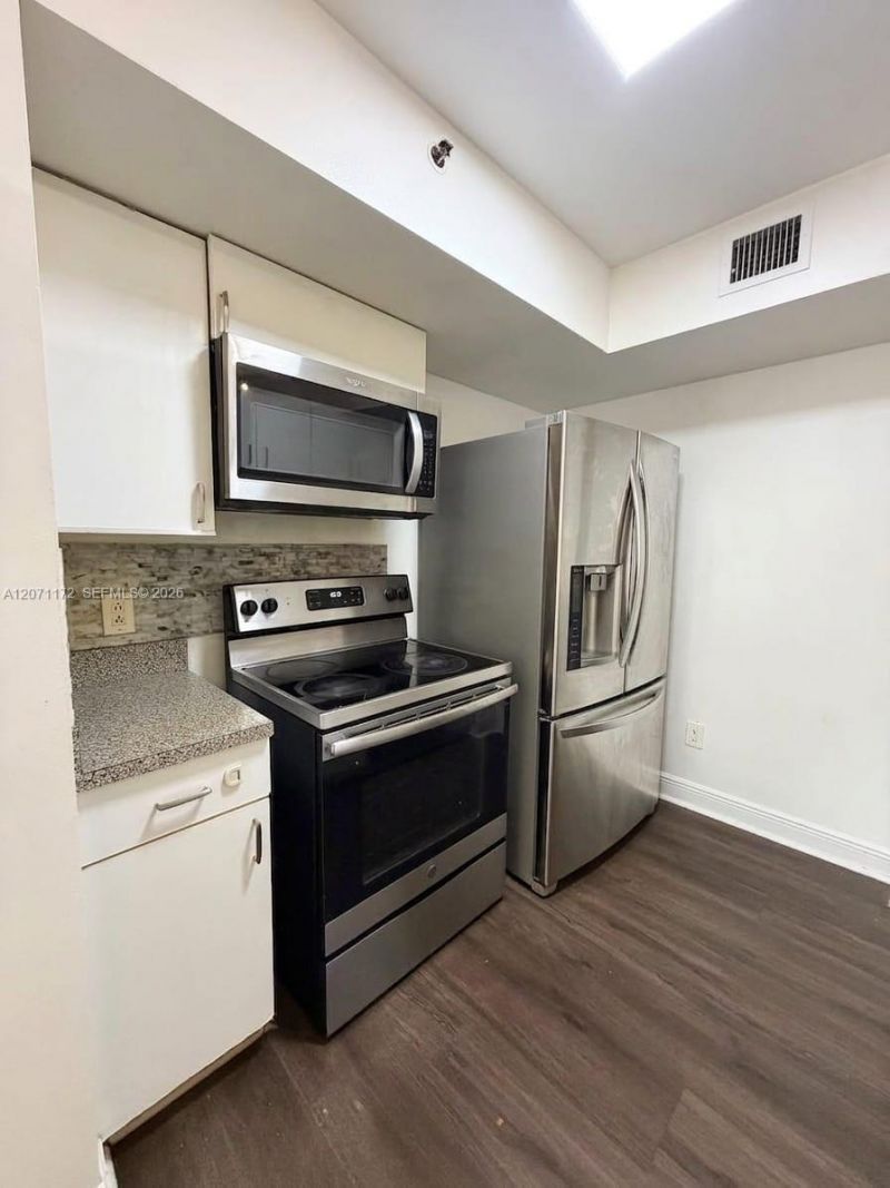 470 S Park Rd , Unit 7-207, Hollywood, FL 33021 Photo