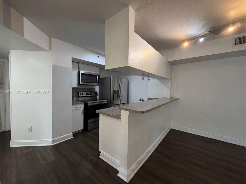 470 S Park Rd , Unit 7-207, Hollywood, FL 33021 Photo