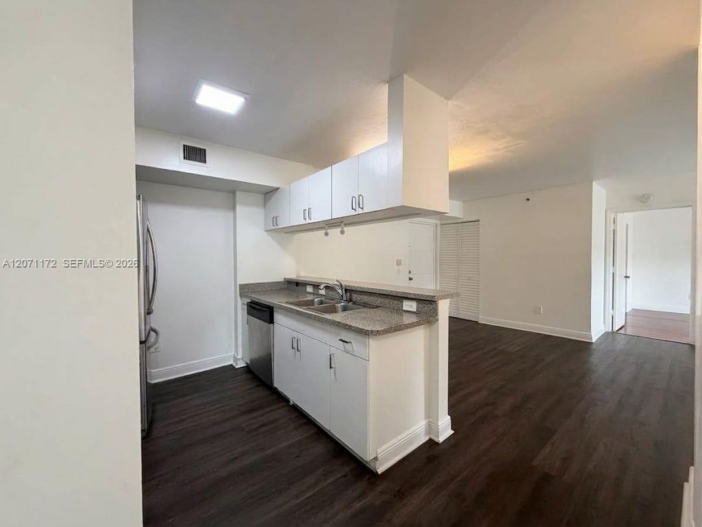 470 S Park Rd , Unit 7-207, Hollywood, FL 33021 Photo