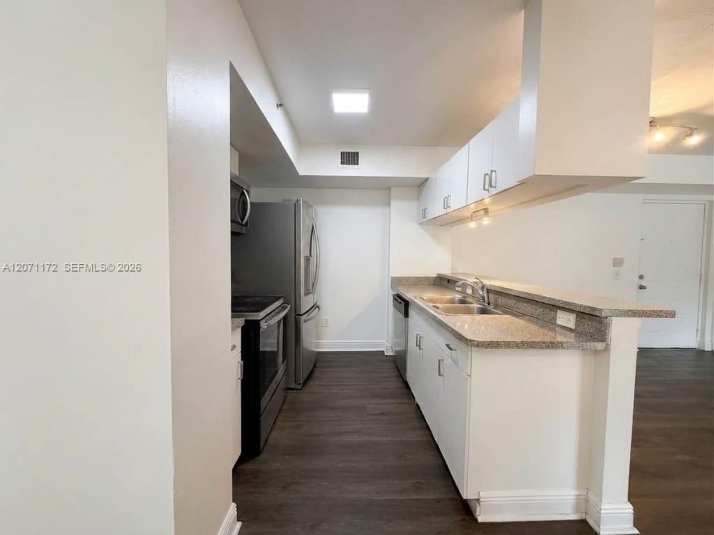 470 S Park Rd , Unit 7-207, Hollywood, FL 33021 Photo