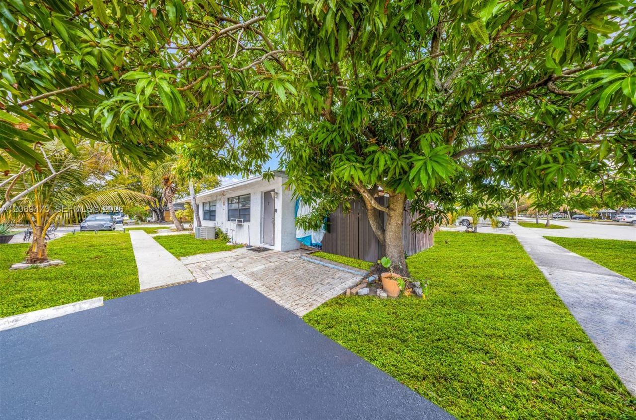 3111 NW 3rd Ave , Unit 1-24, Pompano Beach, FL 33064 Photo