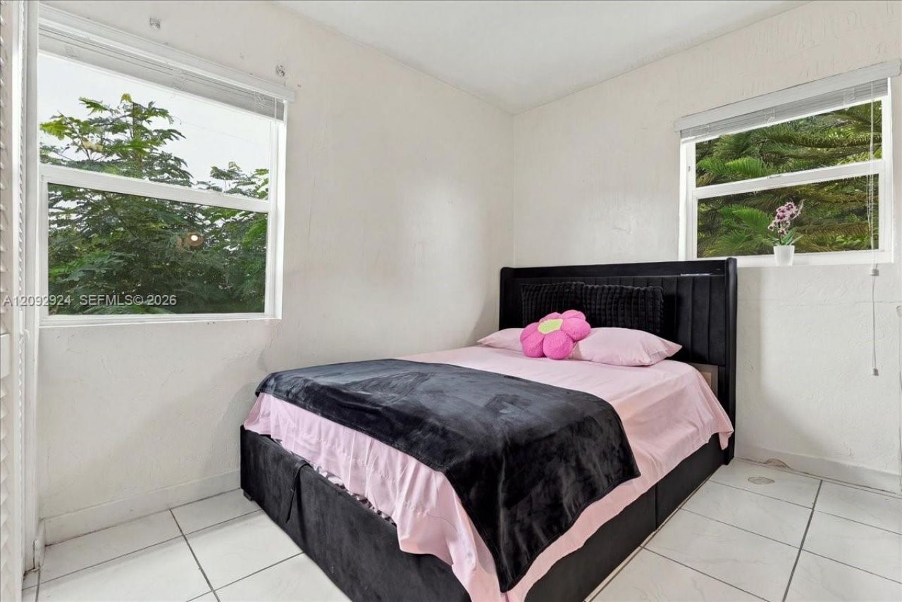 2388 NW 33rd St , Miami, FL 33142 Photo