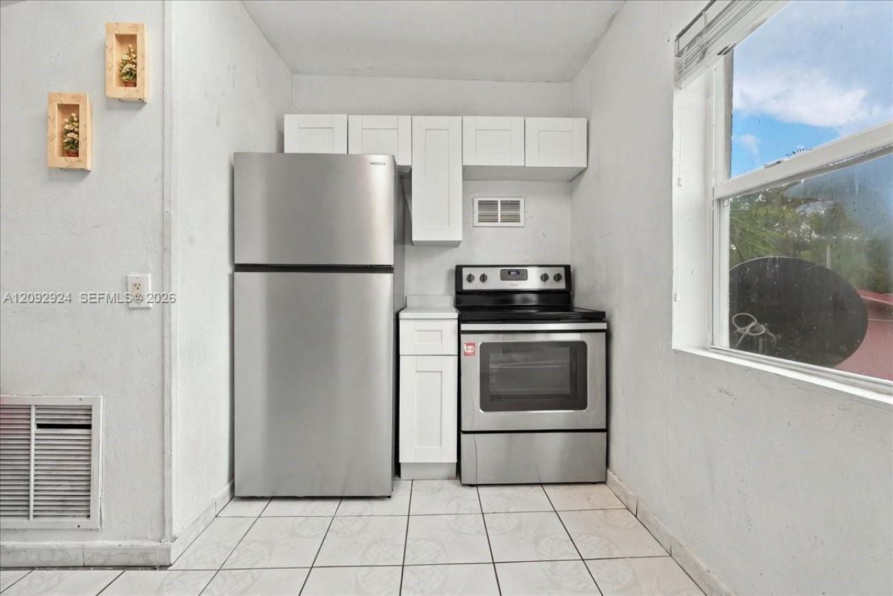 2388 NW 33rd St , Miami, FL 33142 Photo