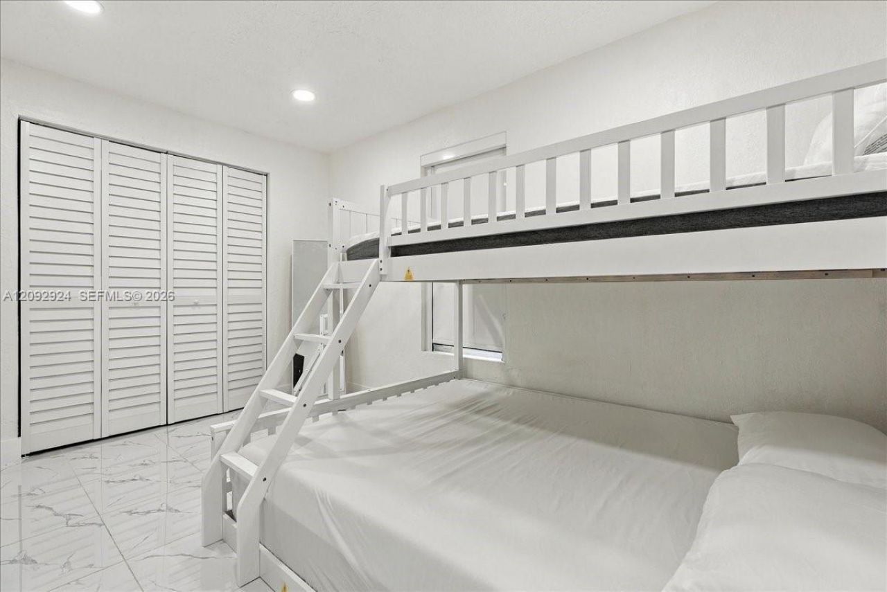 2388 NW 33rd St , Miami, FL 33142 Photo