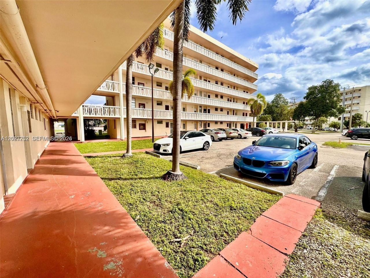 2905 Point East Dr , Unit L102, Aventura, FL 33160 Photo