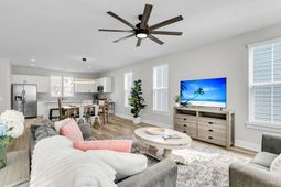 1512 Cuyler Lane photo 4