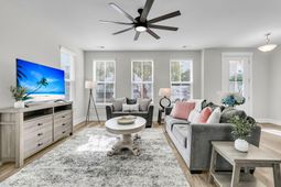 1512 Cuyler Lane photo 4