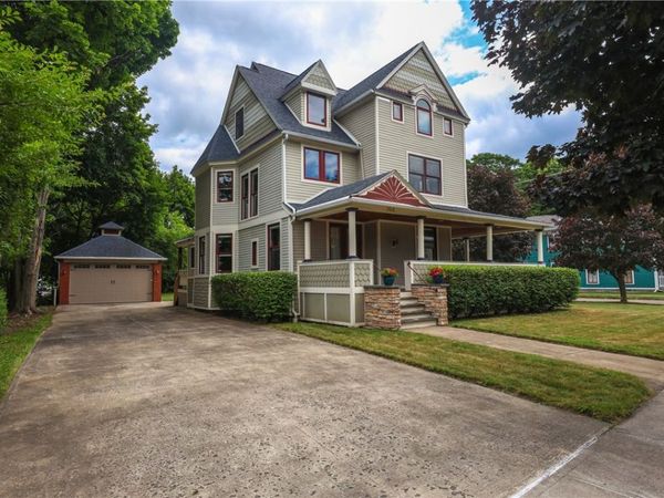 702 Park Place, Elmira, NY 14901