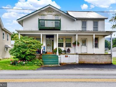2633 W MAIN STREET, SPRING GLEN, PA 17978