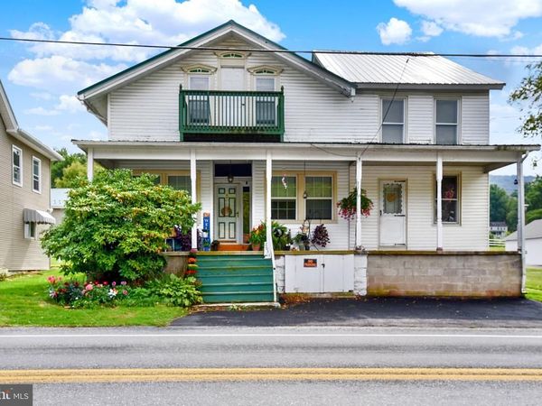 2633 W MAIN STREET, SPRING GLEN, PA 17978