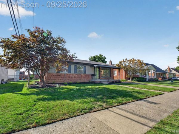 16354 Drake Street, Southgate, Mi 48195