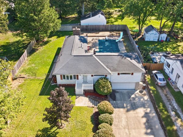 2921 Overhill Road, Jackson, MI 49203
