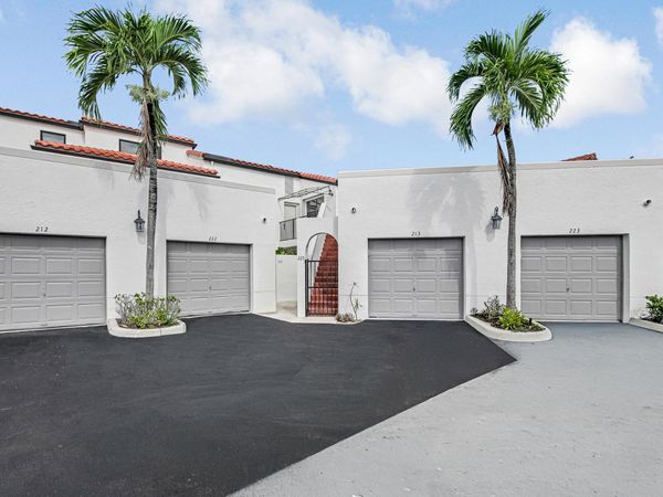 6670 VILLA SONRISA Drive, Unit 213, Boca Raton, FL 33433