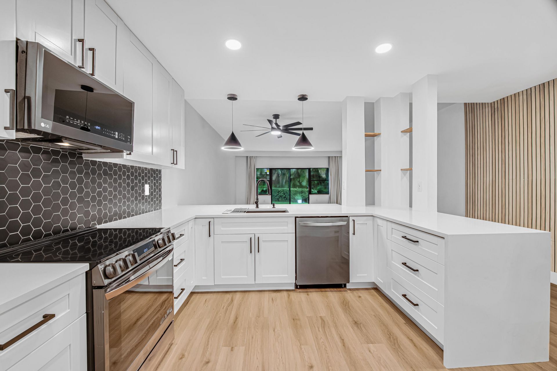 6670 Villa Sonrisa Drive, Unit 213, Boca Raton, FL 33433 Photo