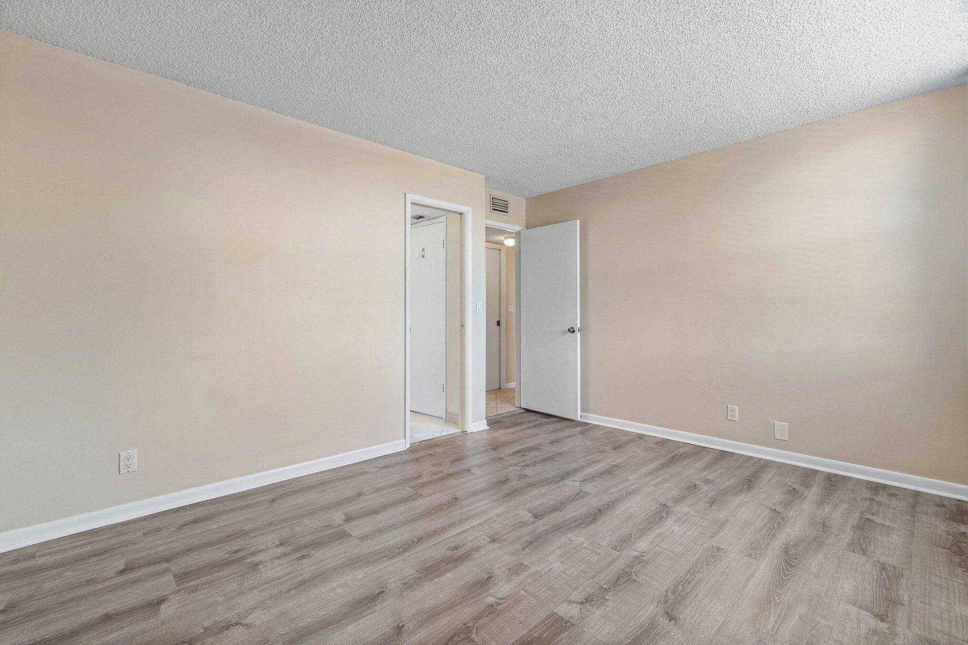 2455 Lindell Boulevard, Unit 3411, Delray Beach, FL 33444 Photo