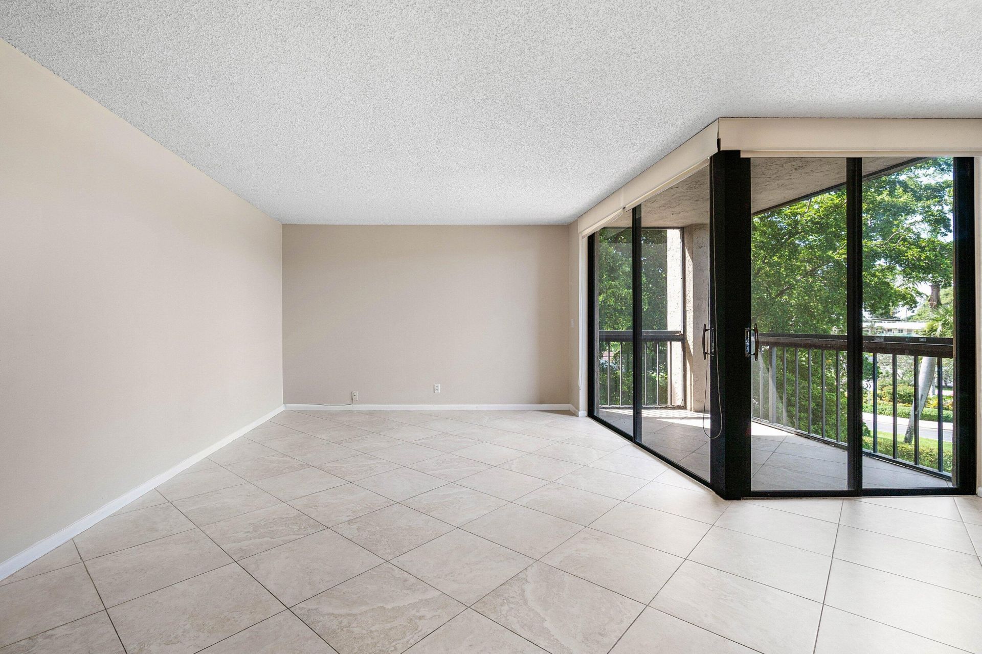 2455 Lindell Boulevard, Unit 3411, Delray Beach, FL 33444 Photo